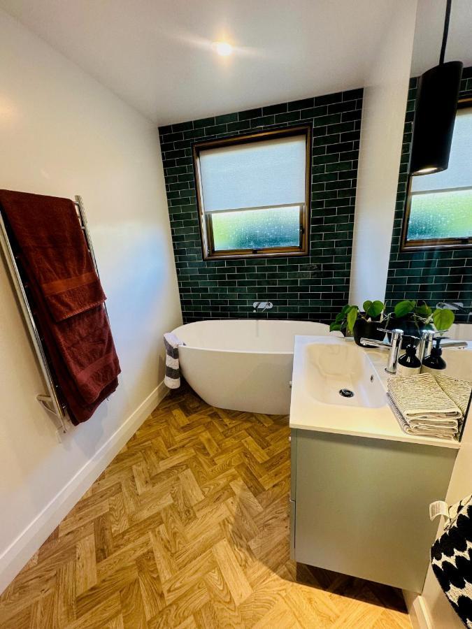 Villa 2 Bed Beckenham Beauty - Pet Friendly à Christchurch Extérieur photo
